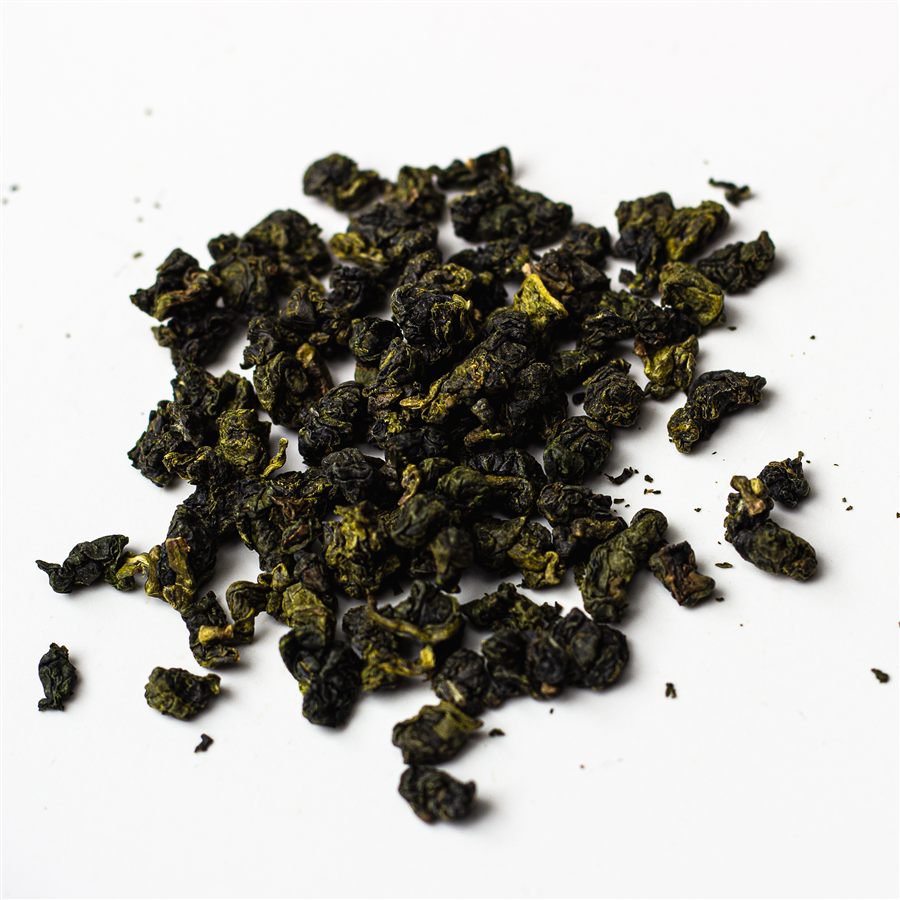 Rolled green oolong leaves